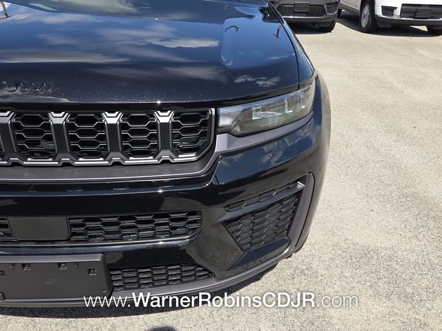 New 2026 Diamond Black Crystal Pearl-Coat Exterior Paint Jeep Altitude image 21