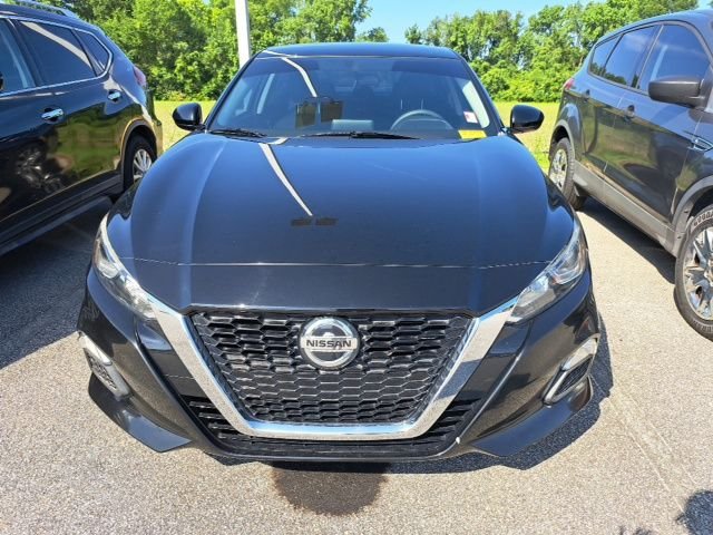 Used 2020 Black Nissan 2.5 S image 3