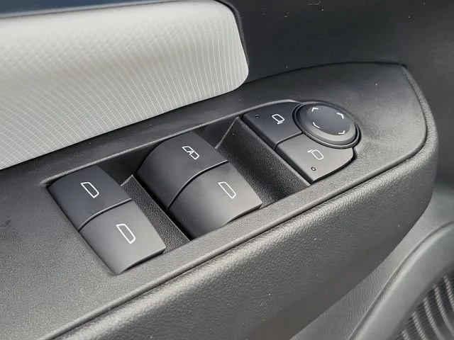 2025 Chevrolet Equinox EV 1LT - Photo 22
