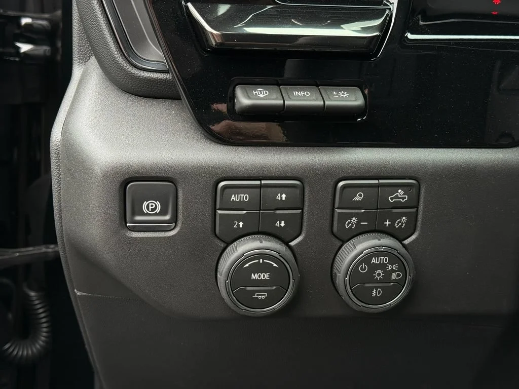 2026 Chevrolet Silverado 1500 ZR2 - Photo 15