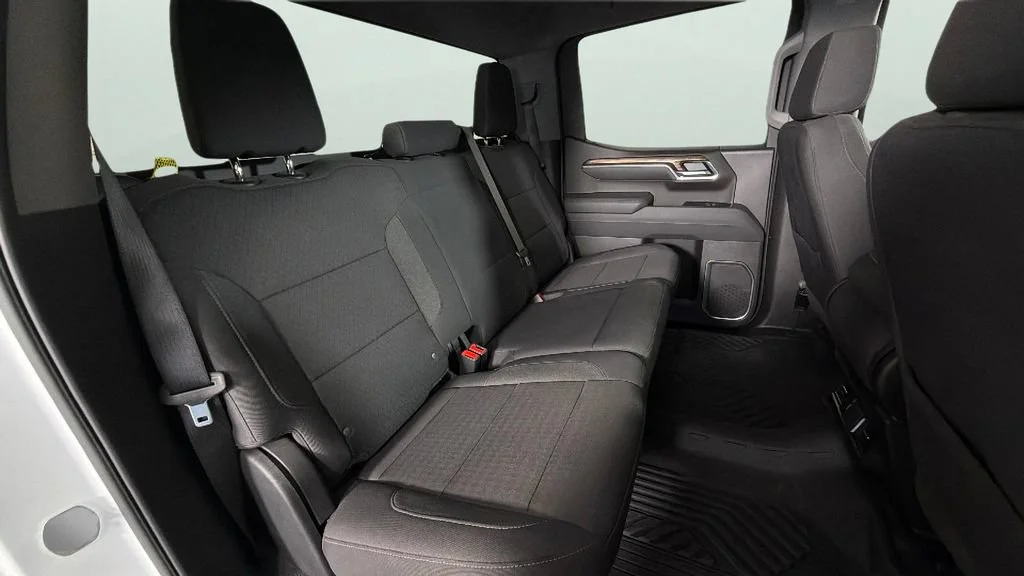 Used 2025 Summit White Chevrolet LT Trail Boss image 30