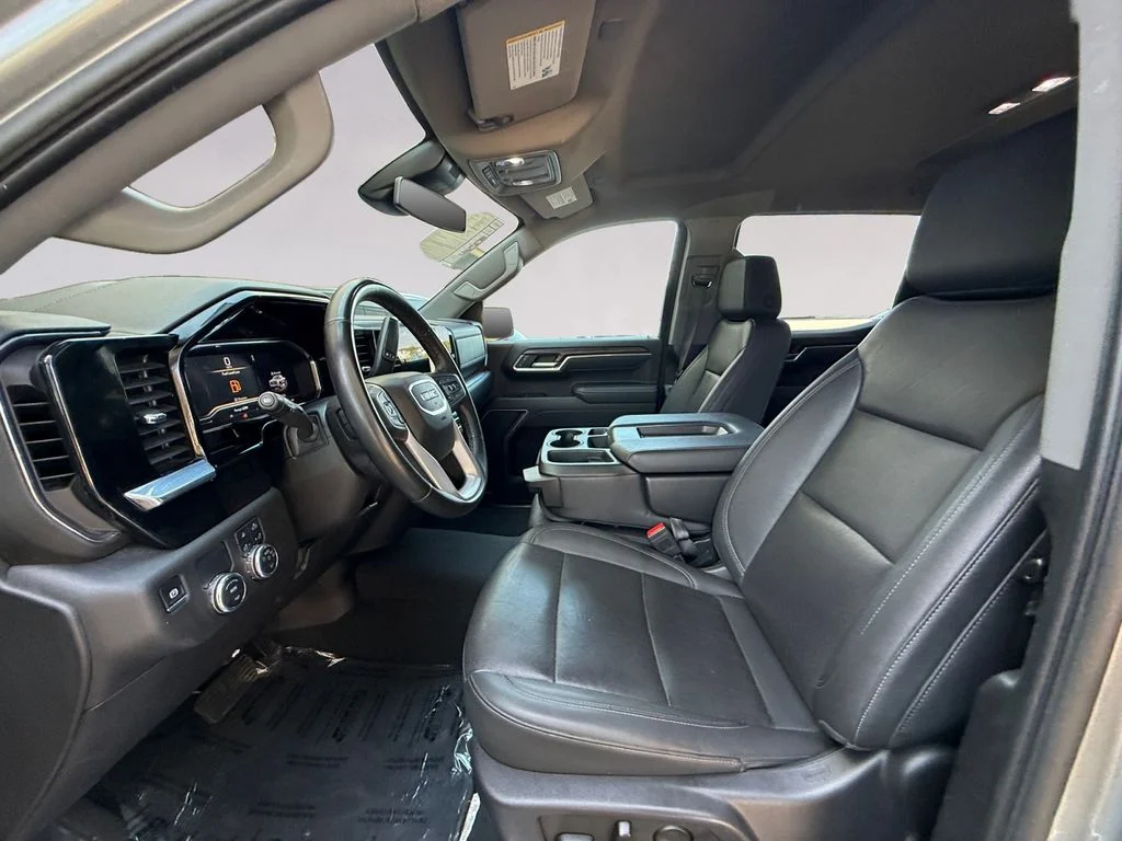 Used 2025 Silver GMC SLT image 10