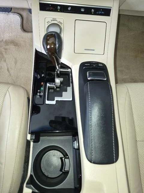 Used 2013 Red Lexus 350 image 28