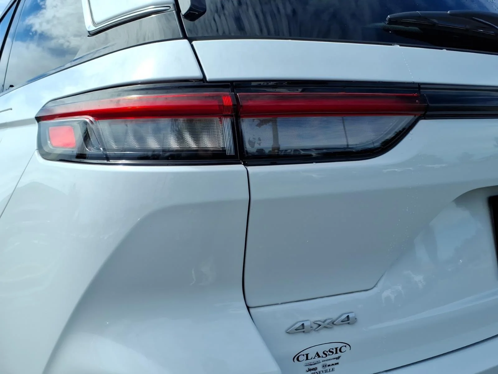 Used 2024 Bright White Clearcoat Jeep Laredo X image 16