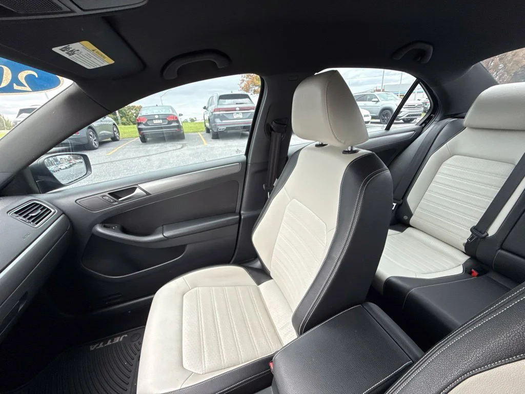 Used 2016 Black Uni Volkswagen 1.8T Sport image 30