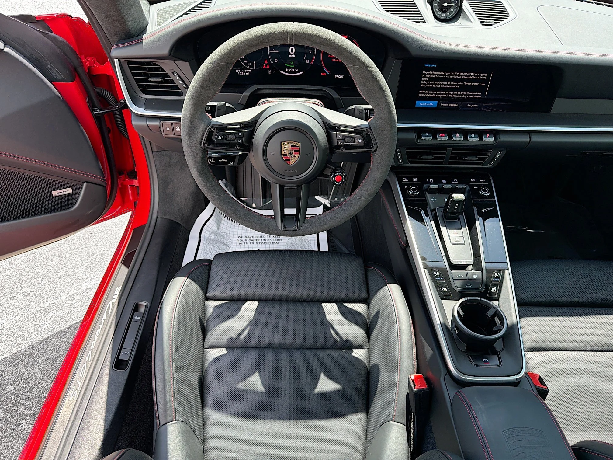 2026 Porsche 911 GTS - Photo 16
