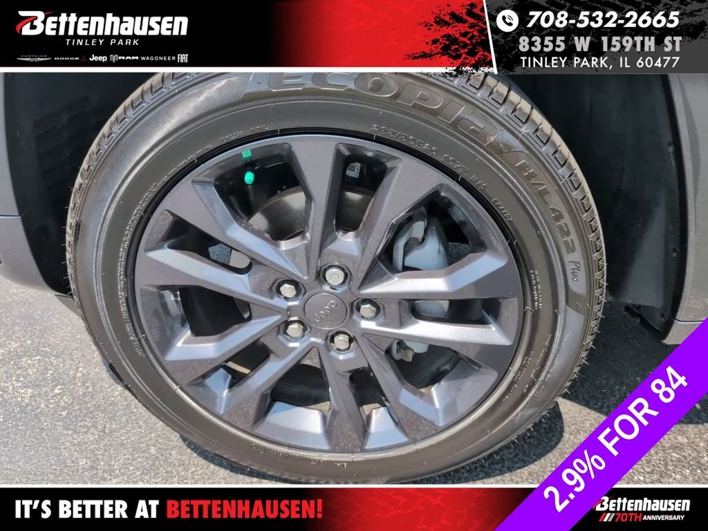 New 2026 Baltic Gray Metallic Clear-Coat Exterior Paint Jeep Limited Reserve image 11