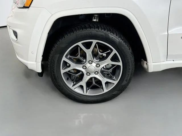 Used 2021 White Jeep Overland image 10