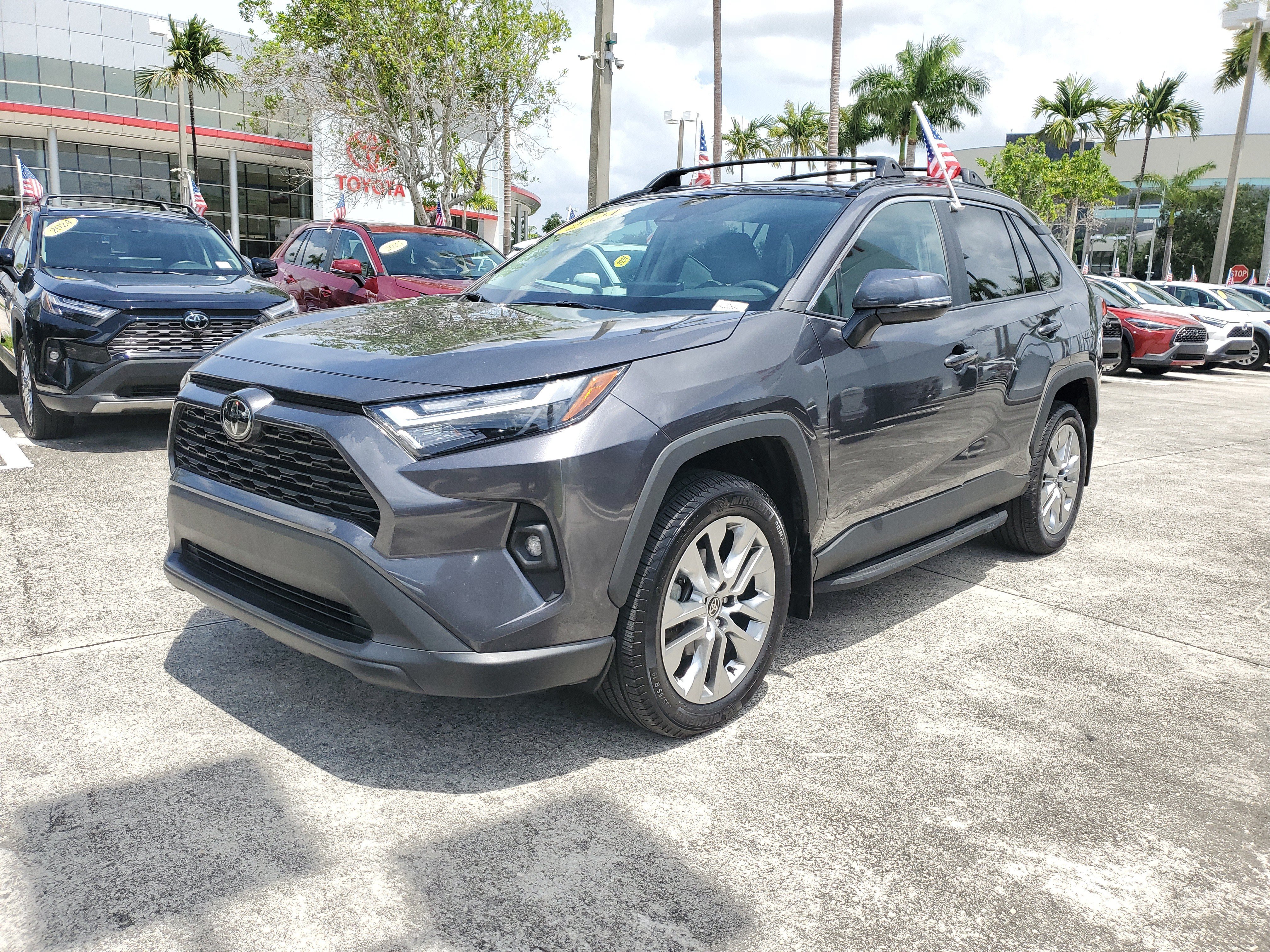 Used 2024 Magnetic Gray Metallic Toyota XLE Premium image 3