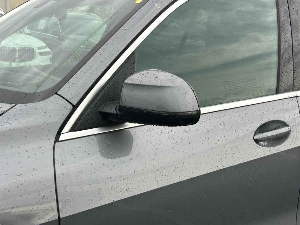 New 2026 Skyscraper Grey Metallic BMW xDrive40i image 10