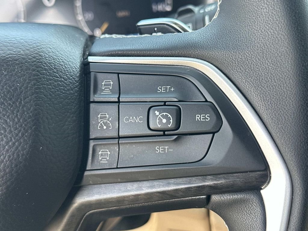 Used 2024 White Jeep Limited image 25