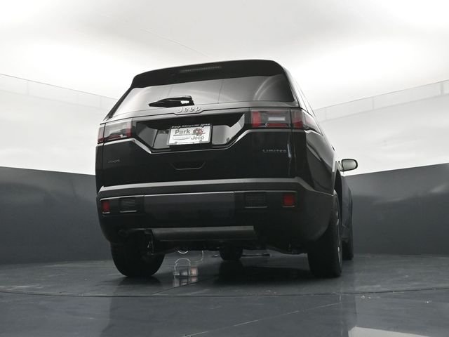 New 2026 Diamond Black Crystal Pearl-Coat Exterior Paint Jeep Limited image 23