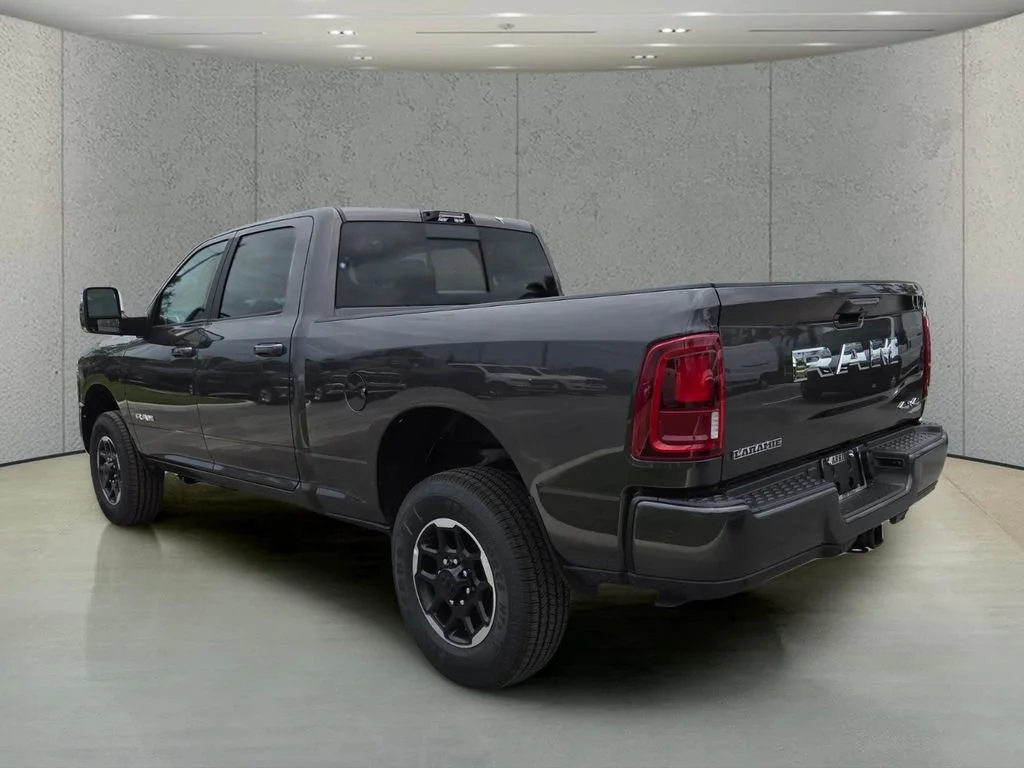 New 2026 Granite Crystal Metallic Clear-Coat Exterior Paint RAM Laramie image 6