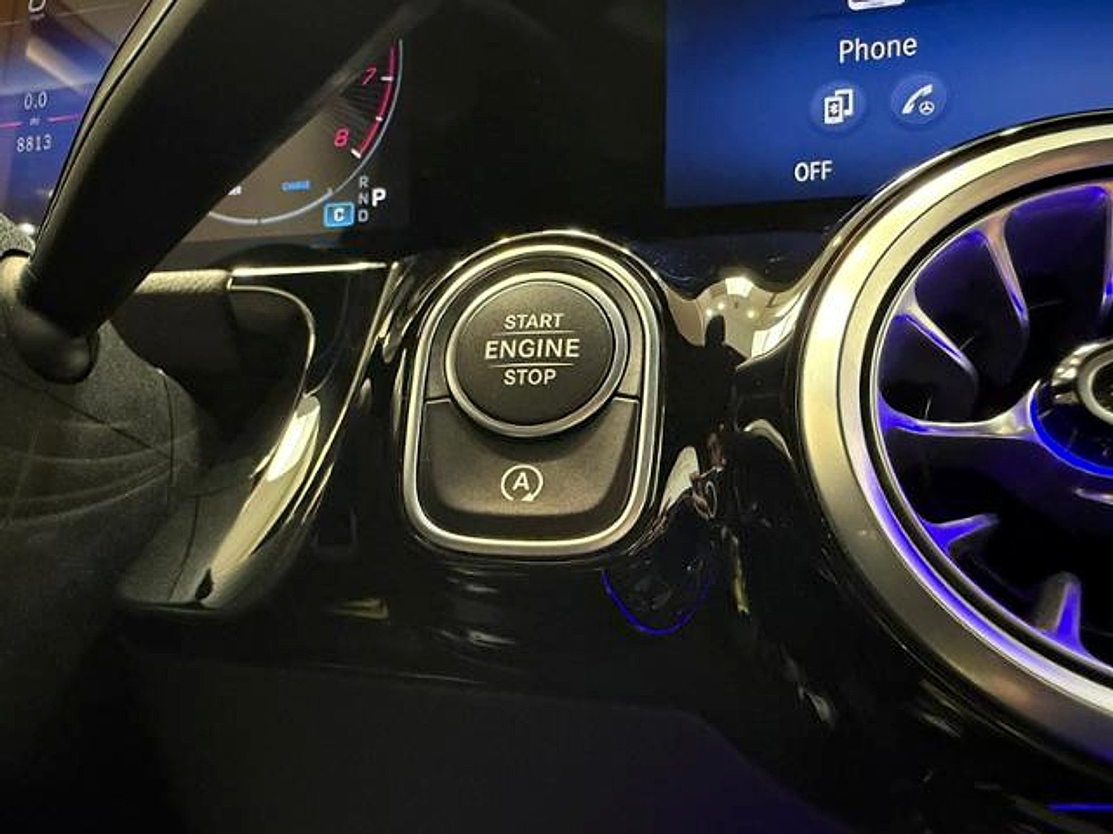 Used 2025 Cirrus Silver Metallic Mercedes-Benz 4MATIC® image 23