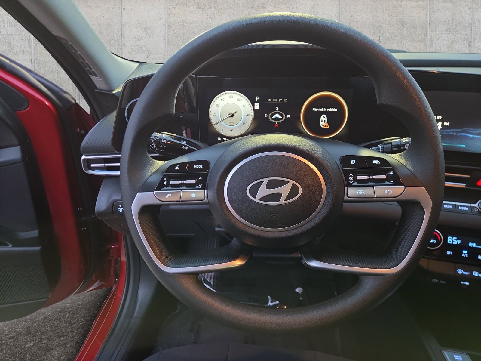 2024 Hyundai Elantra SEL - Photo 12