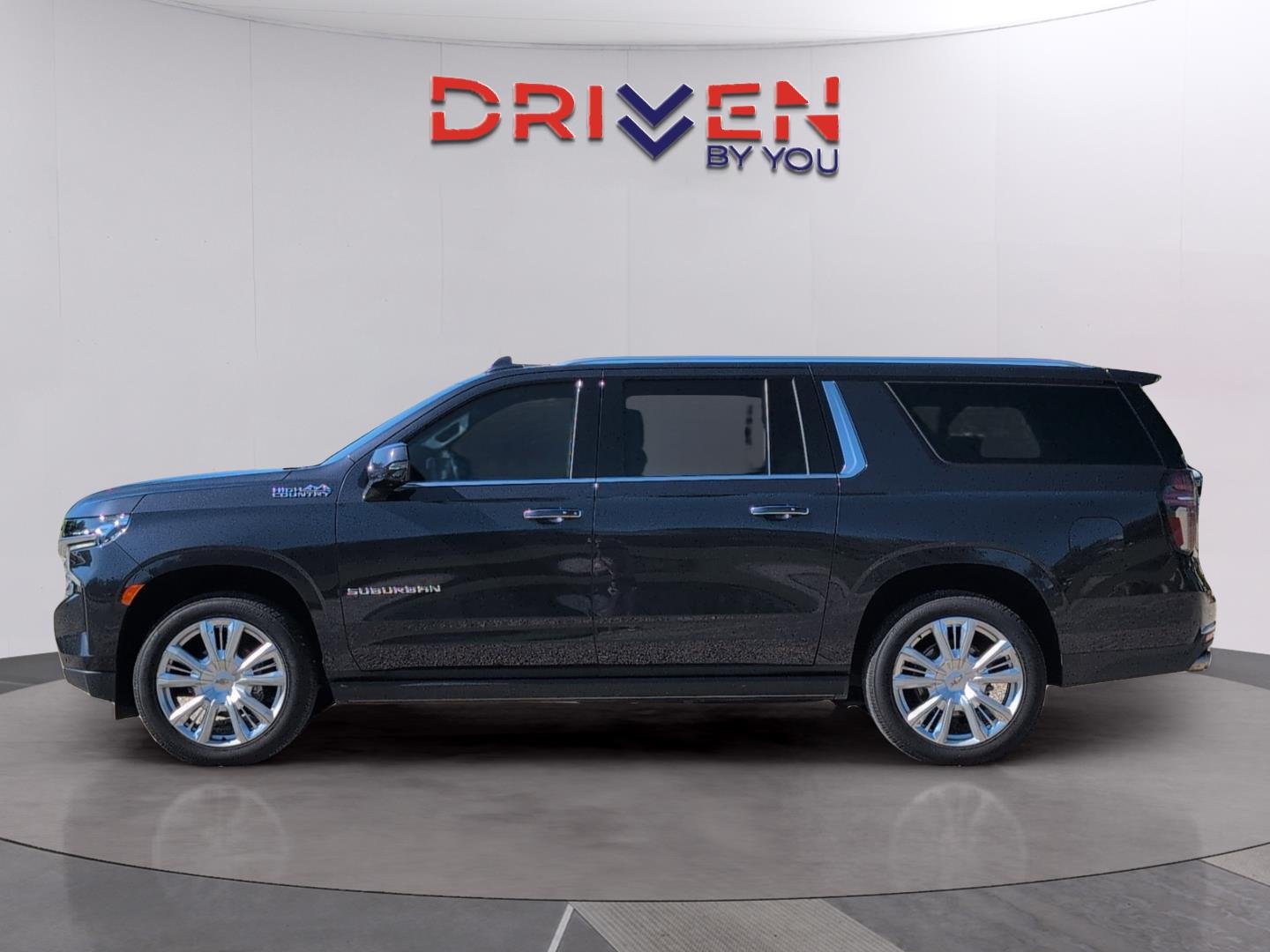 Used 2023 Dark Ash Metallic Chevrolet High Country image 2