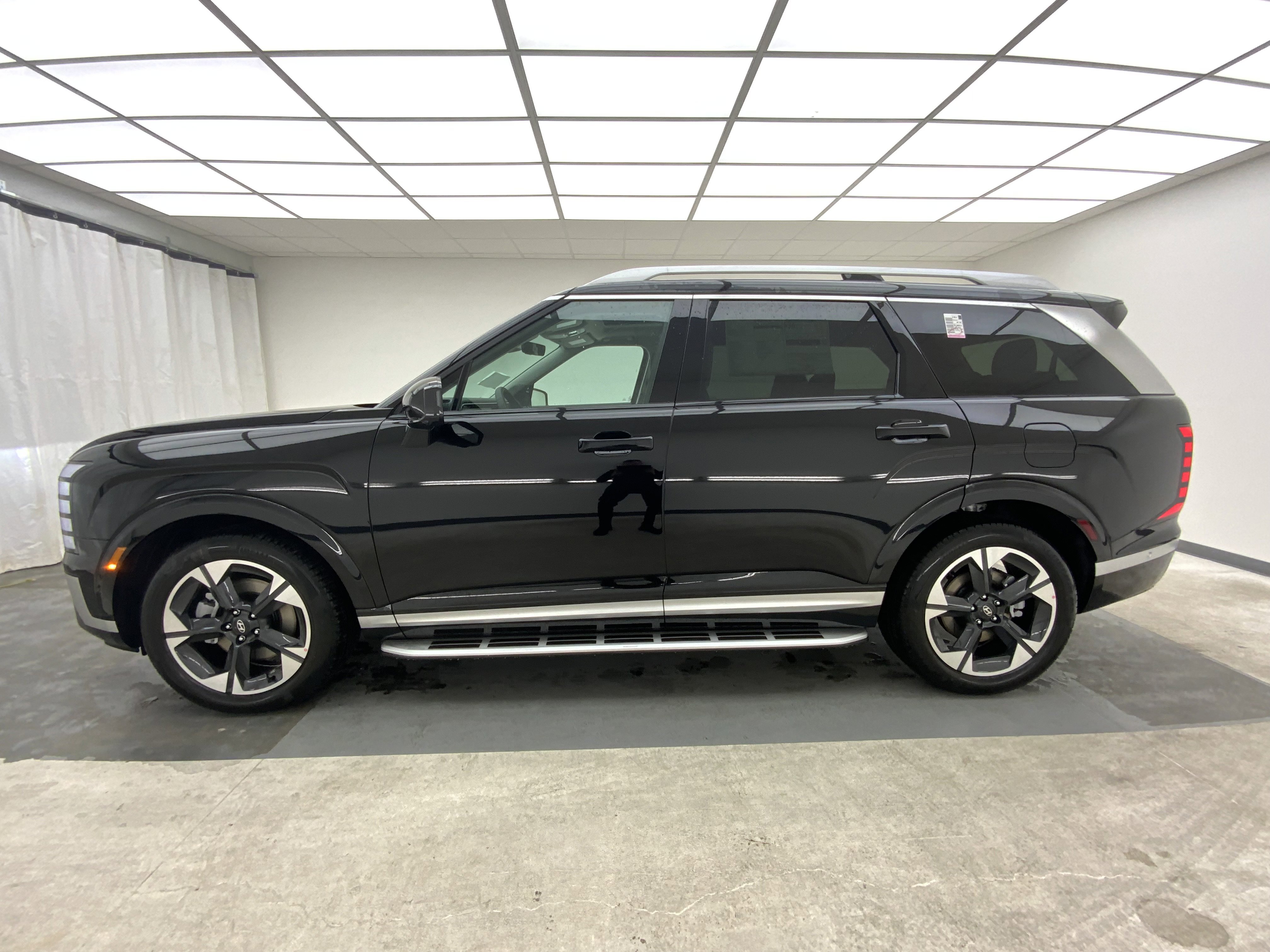 New 2026 Abyss Black Pearl Hyundai Limited image 2