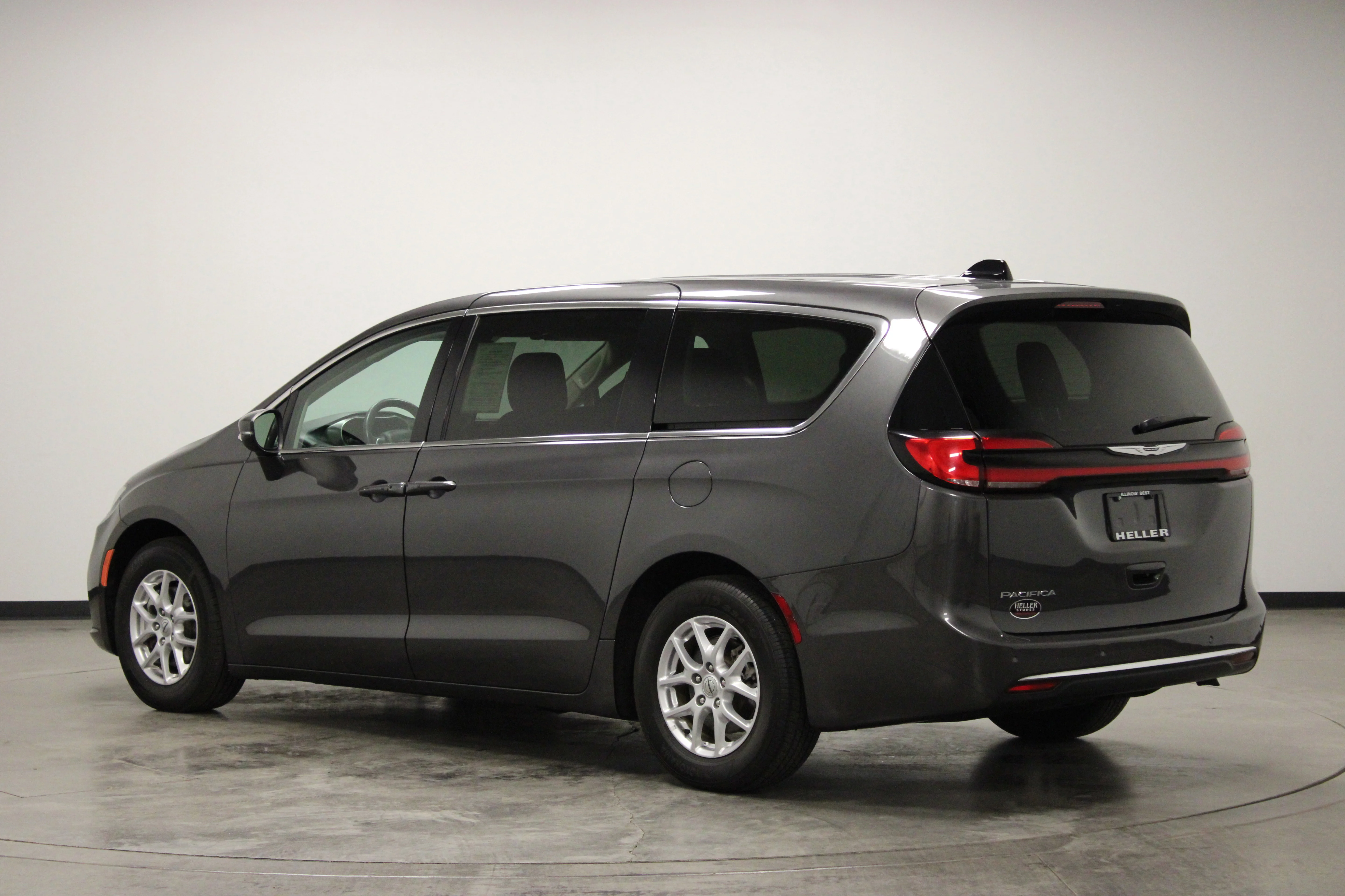 2023 Chrysler Pacifica Touring L - Photo 6