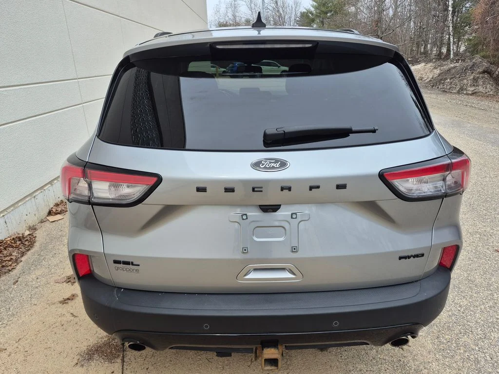 Used 2022 Silver Metallic Ford SEL image 5