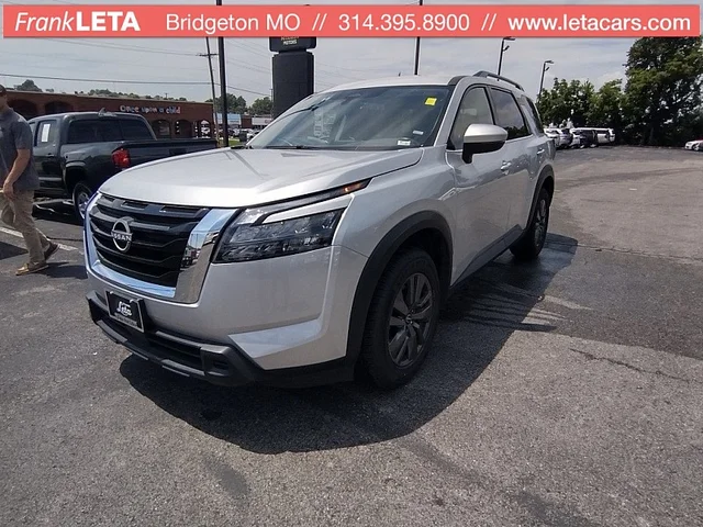 2024 Nissan Pathfinder SV 2WD