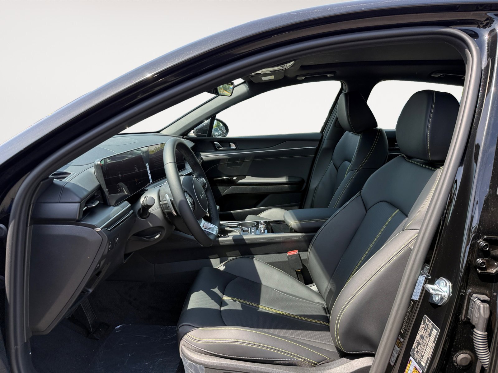 New 2026 Aurora Black Pearl Kia GT image 10
