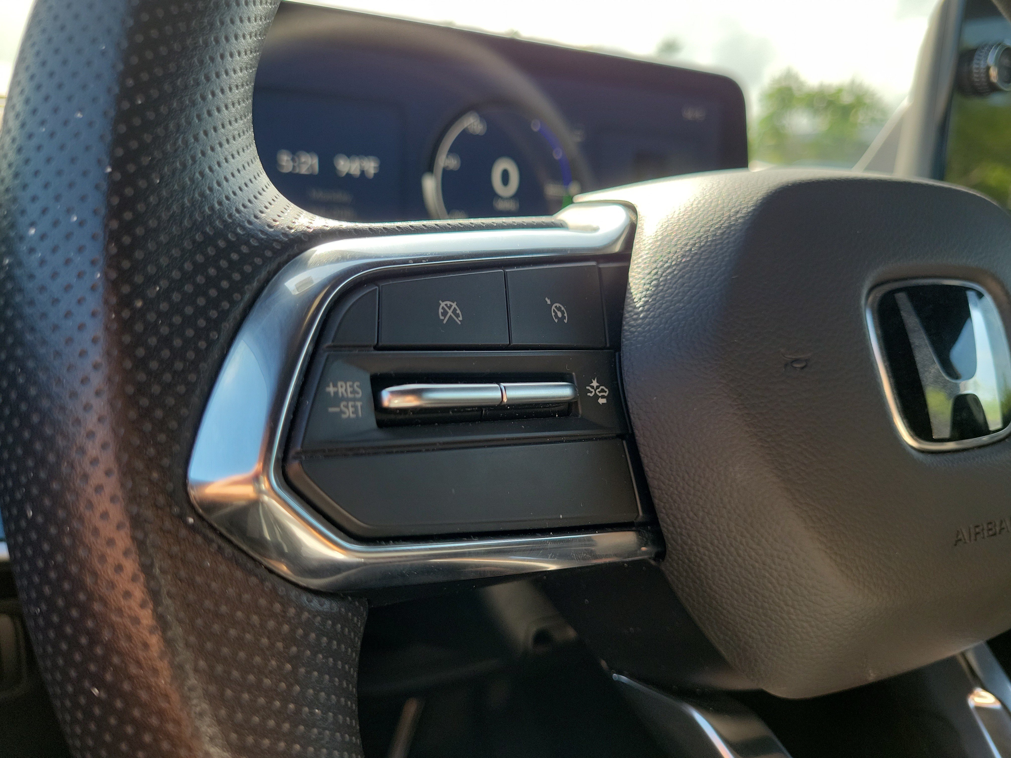Used 2025  Honda EX image 30