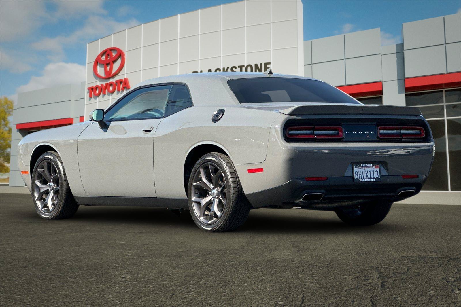 Used 2018 Destroyer Gray Clearcoat Dodge SXT Plus image 5