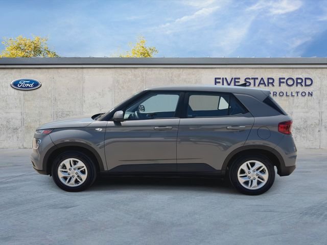 Used 2022 Gray Hyundai SE image 5