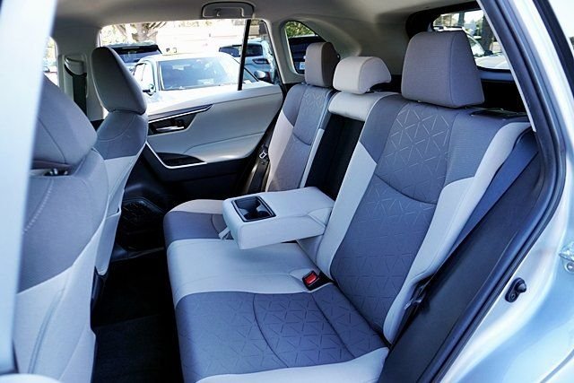Used 2021 Silver Toyota XLE image 17