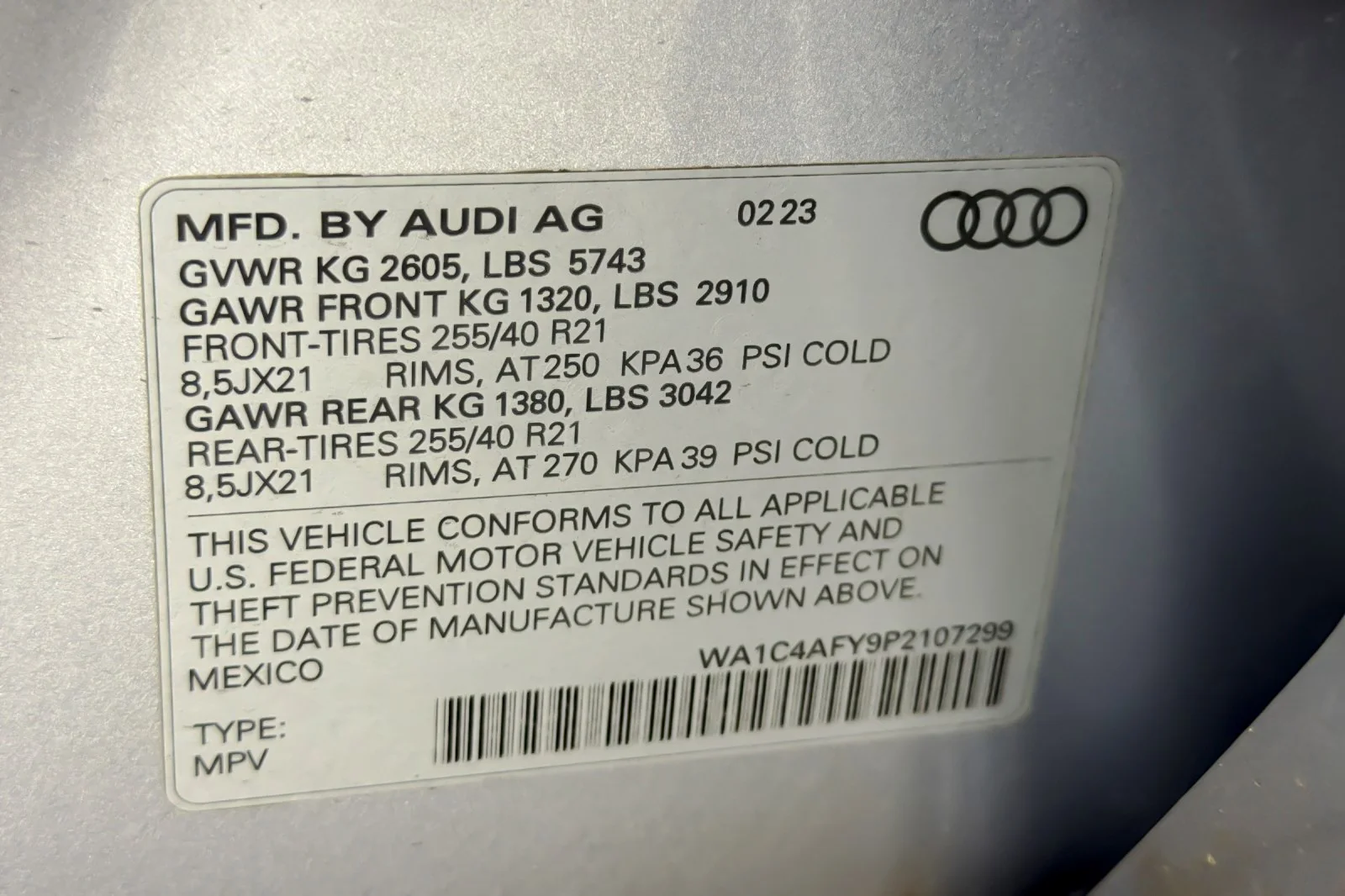 Used 2023 Florett Silver Metallic Audi Prestige 3.0 TFSI quattro image 28