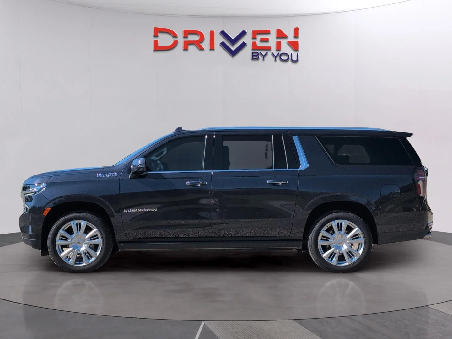 Used 2023 Dark Ash Metallic Chevrolet High Country image 2