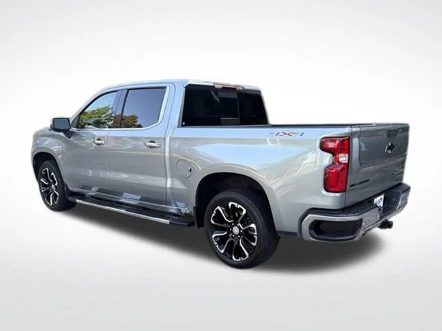 Used 2024 Gray Chevrolet LTZ image 5