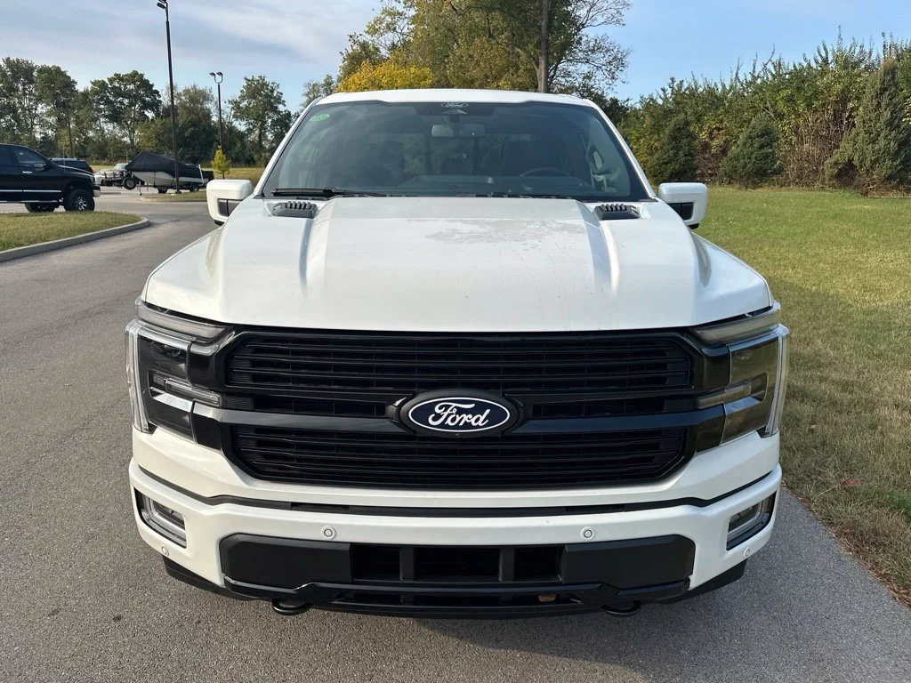 New 2026 Star White Metallic Tri-Coat Ford Platinum® image 2