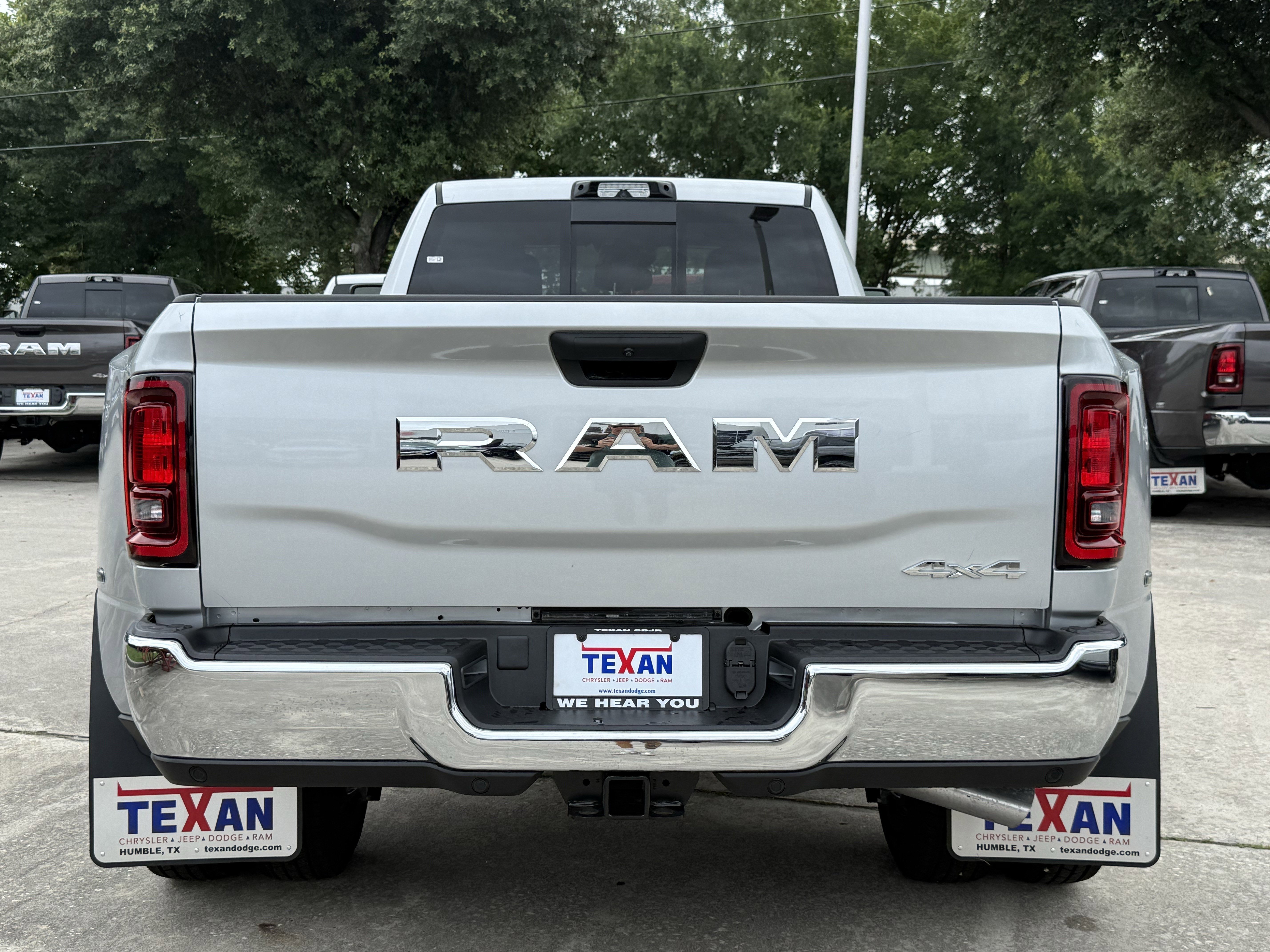New 2026 Silver-Zynith Exterior Paint RAM Tradesman image 5