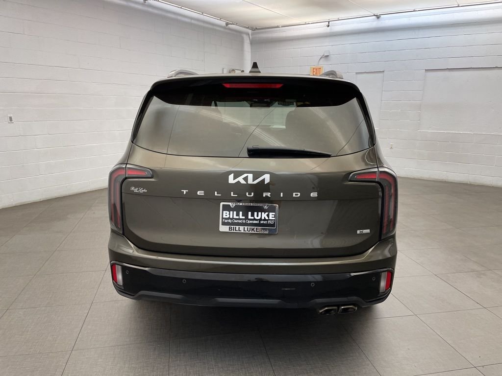 Used 2024 Green Kia EX X-Line image 6