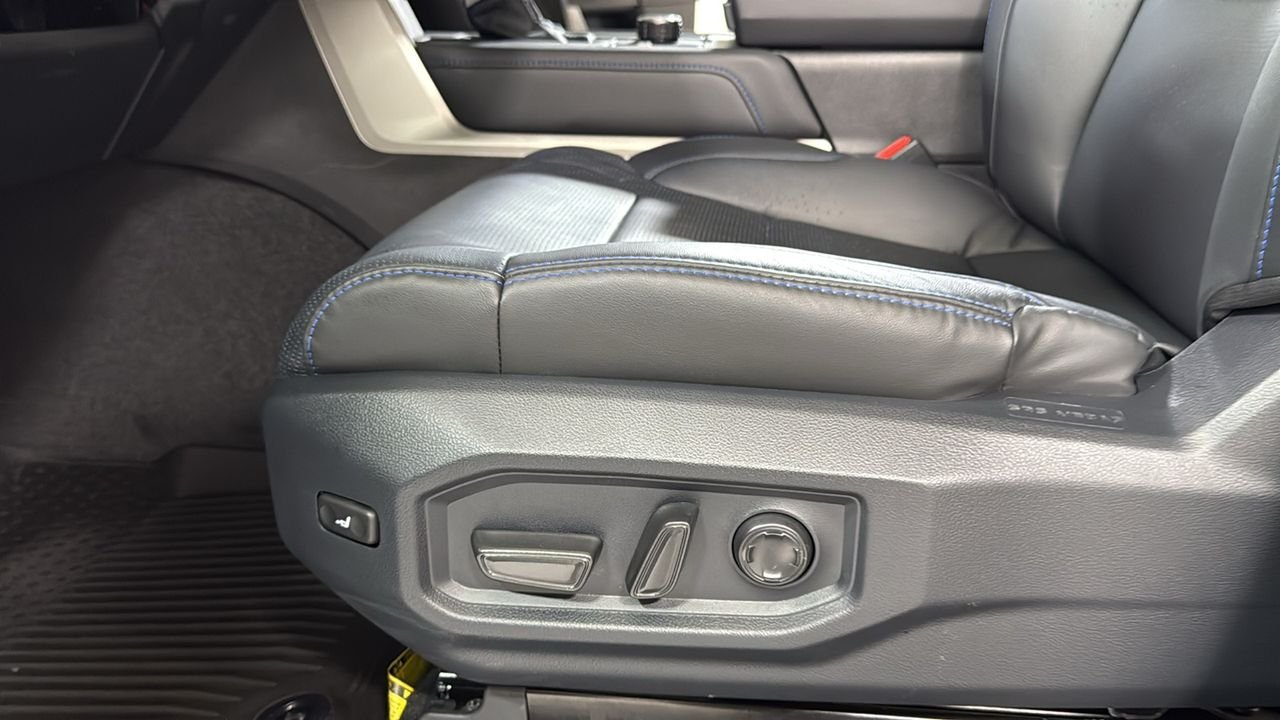 2026 Toyota Tundra Platinum - Photo 14