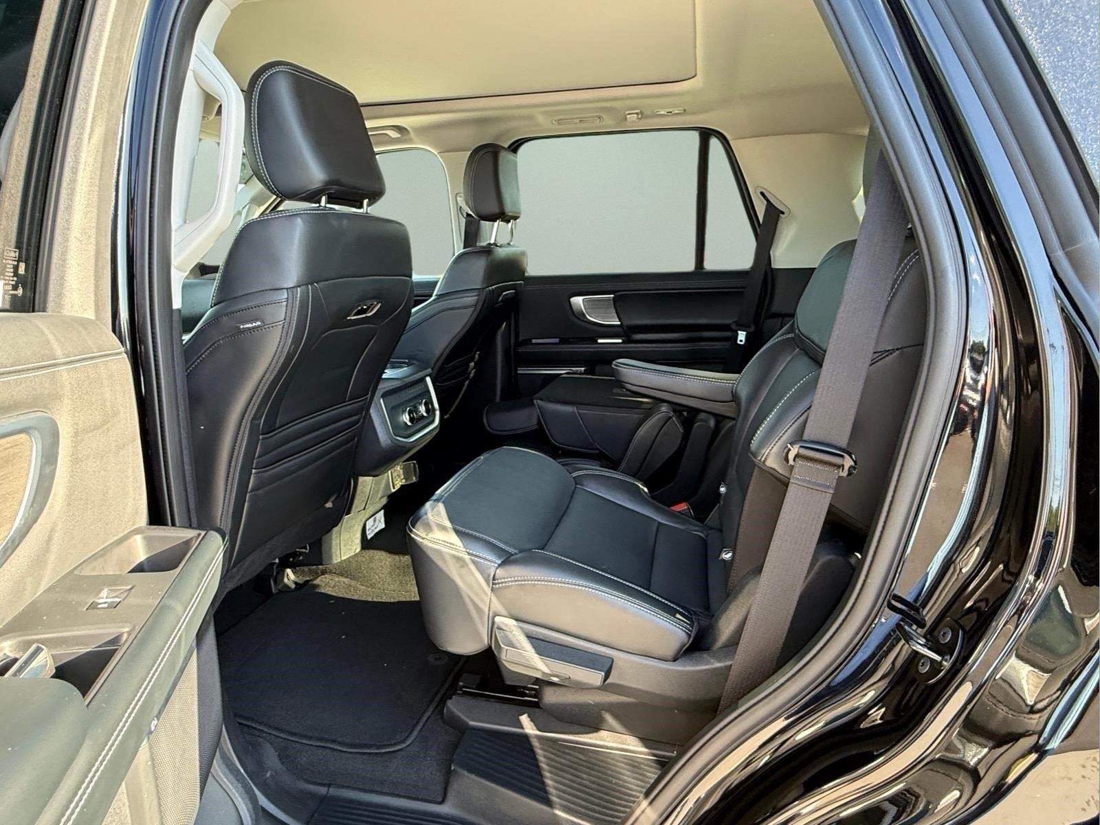 Used 2025 Agate Black Ford Platinum image 22