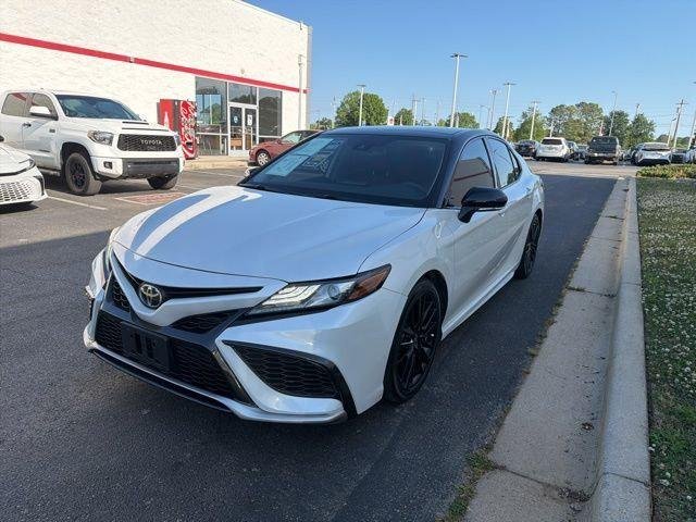 Certified Used 2021 MID BLK/WIND CHILL Toyota  image 3