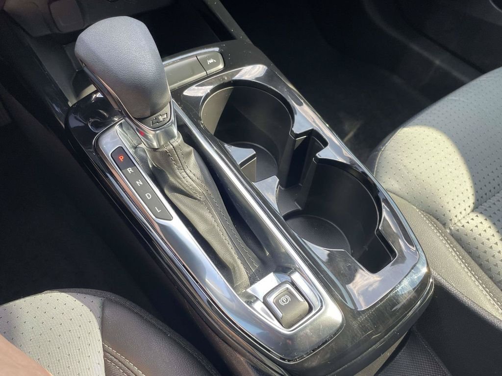 Used 2026 White Chevrolet LT image 21