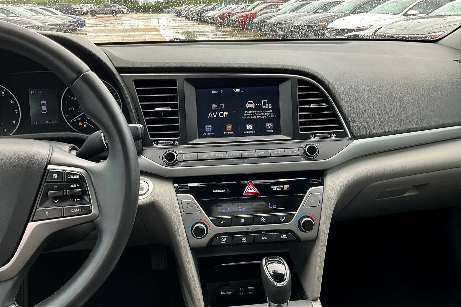 Used 2018 Electric Blue Hyundai Value Edition image 7