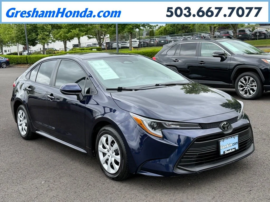 2025 Toyota Corolla LE CVT's photo