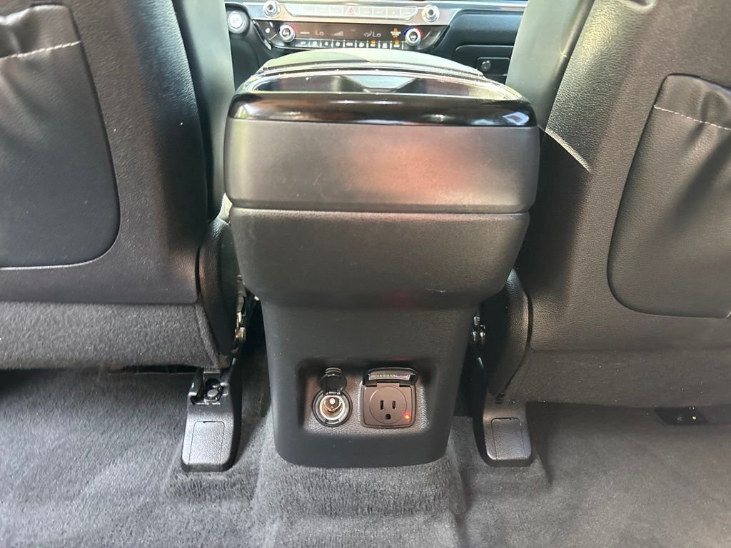 Used 2025 White Kia SX-Prestige image 30