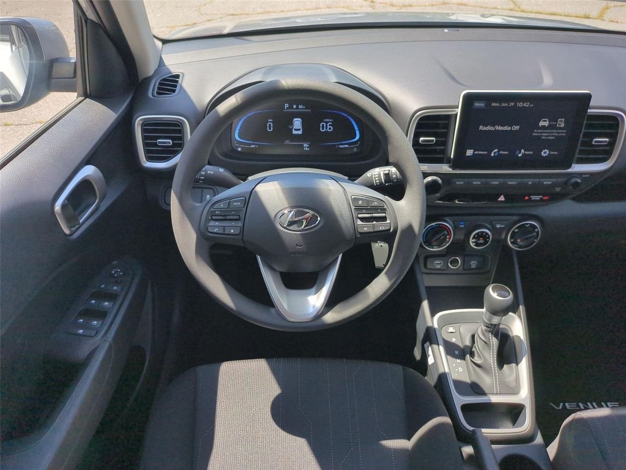 New 2026 Shimmering Silver Hyundai SE image 29