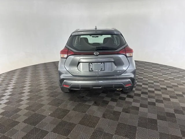 Used 2023 Gray Nissan SV image 6