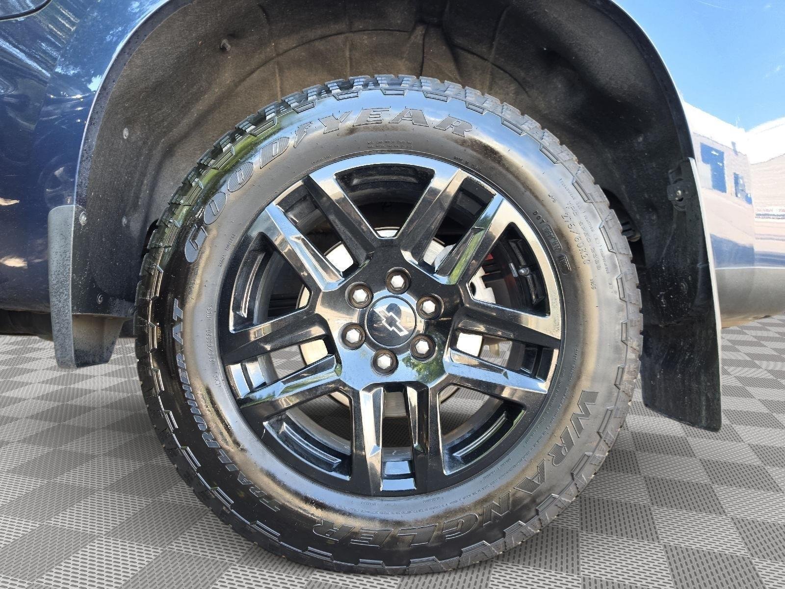 Used 2023 Northsky Blue Metallic Chevrolet RST image 17