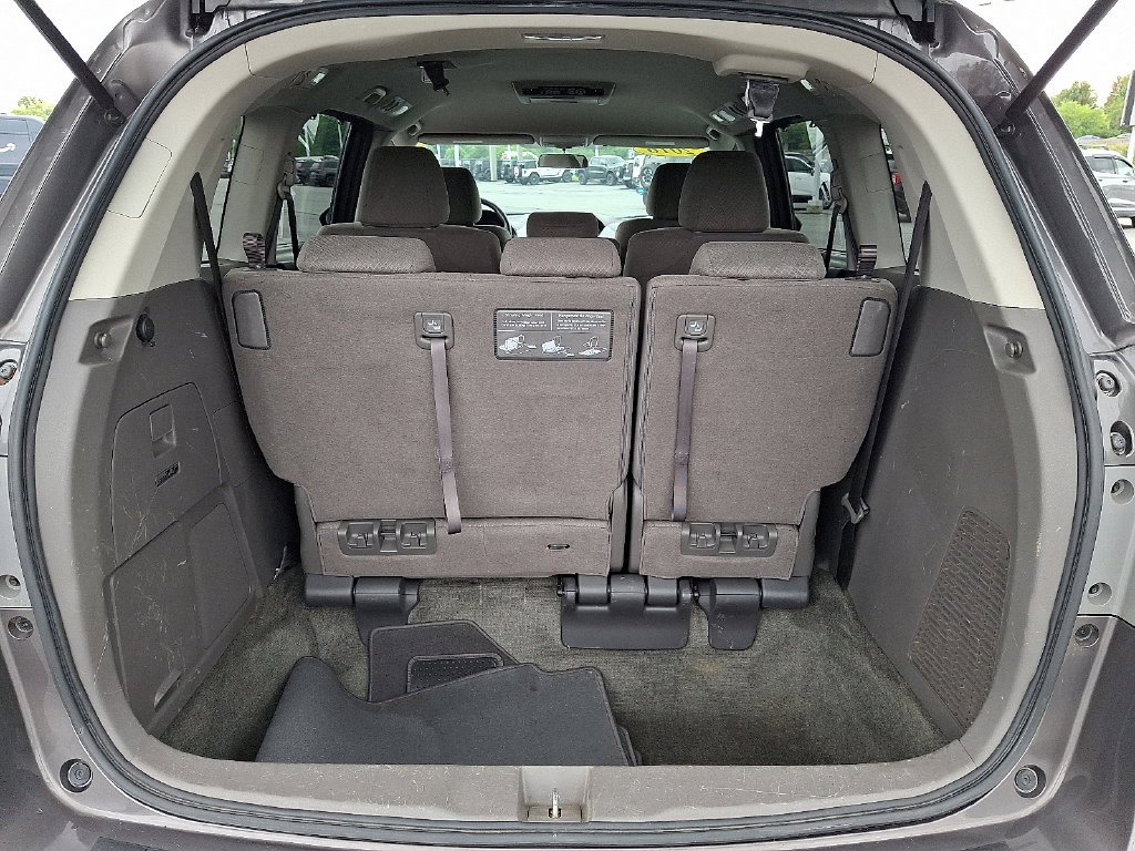 Used 2016 Gray Honda SE image 28