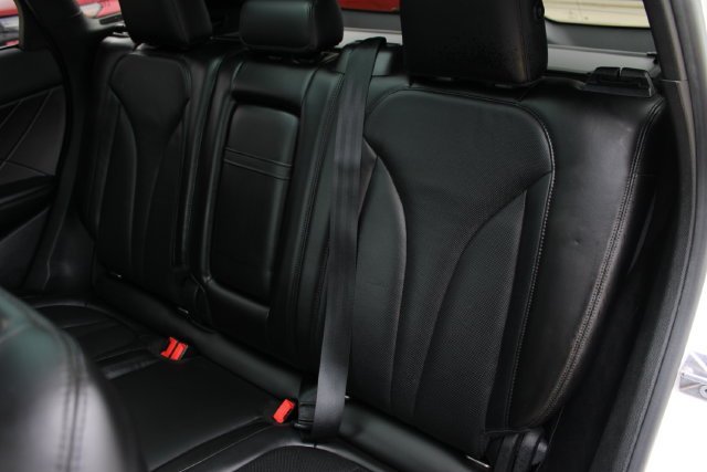 Used 2019 White Lincoln Reserve image 23