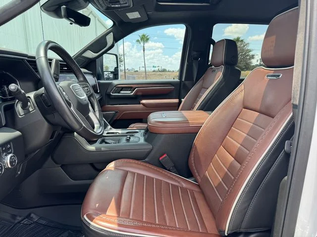 Used 2024 White Frost Tricoat GMC Denali Ultimate image 19