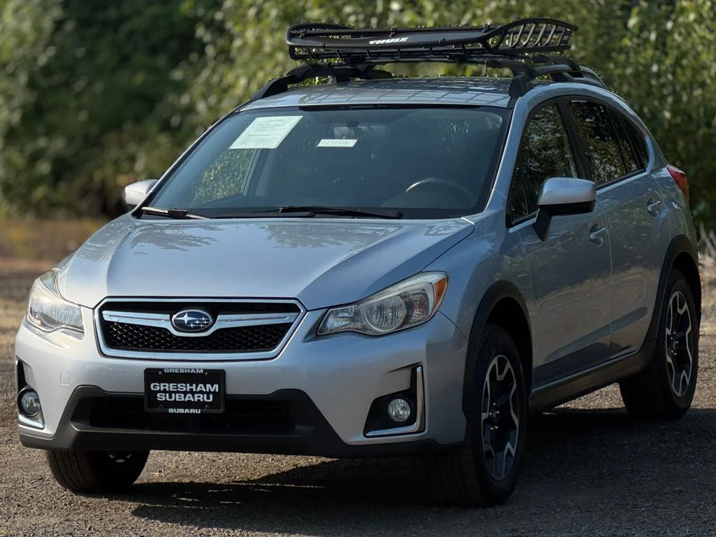 Used 2017 Ice Silver Metallic Subaru 2.0i Premium image 3
