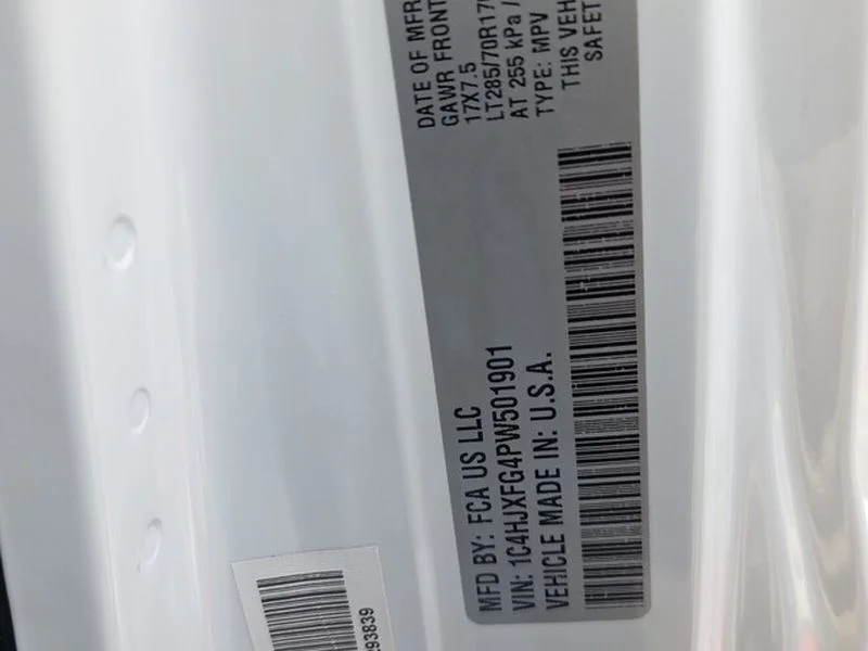 Used 2023 Bright White Clearcoat Jeep Rubicon image 7